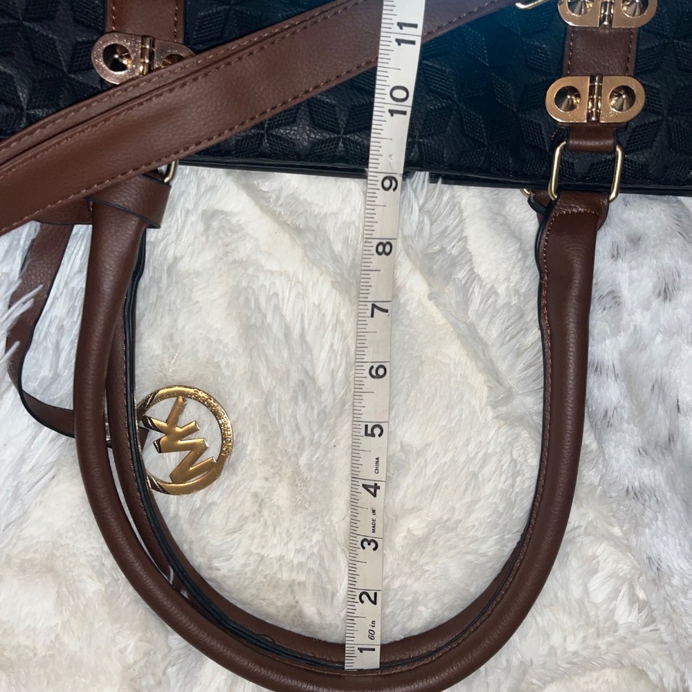 Michael Kors Jet Set Tote - Picture 11 of 12